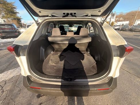 Used 2019 Toyota RAV4 LE image 13