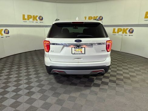 Used 2016 Ford Explorer XLT image 5