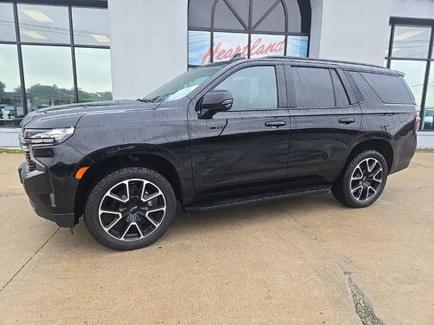 Used 2021 Chevrolet Tahoe RST w/ Luxury Package AWD/4WD image 5