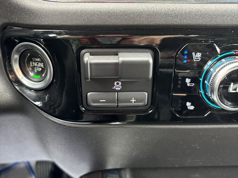 Used 2023 GMC Sierra 1500 SLT w/ SLT Premium Plus Package image 20