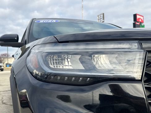 Used 2025 Ford Explorer ST-Line w/ Premium Package image 12