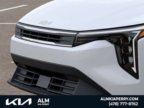 New 2026 Kia K4 LXS image 12