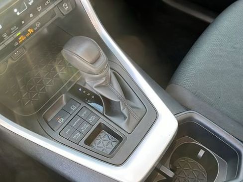Used 2025 Toyota RAV4 XLE AWD/4WD image 14