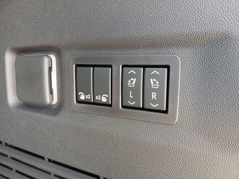 New 2026 GMC Yukon XL Denali AWD/4WD image 35