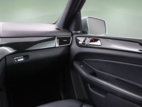 Used 2019 Mercedes-Benz GLE 400 4MATIC image 20