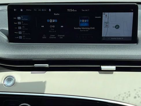 Certified 2023 Genesis GV70 2.5T w/ Select Package AWD/4WD image 17
