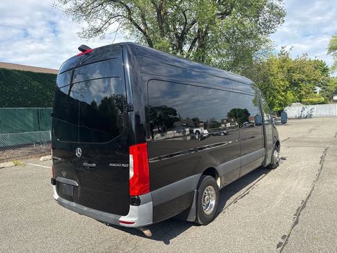 Used 2021 Mercedes-Benz Sprinter 3500 image 7