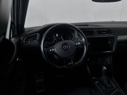 Used 2021 Volkswagen Tiguan SE R-Line FWD image 17