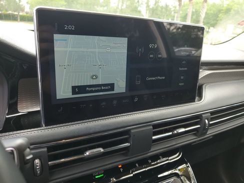 Used 2023 Lincoln Corsair Reserve image 27