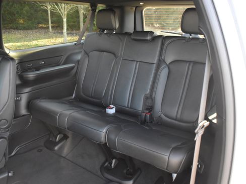 Used 2025 Jeep Wagoneer L Series II w/ Premium Group I image 22