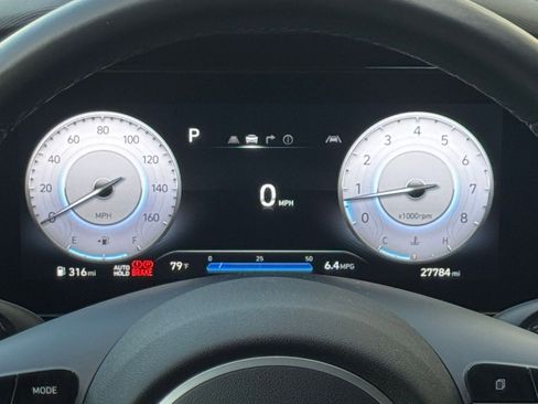 Used 2025 Hyundai Elantra Limited image 42