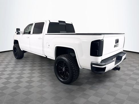 Used 2019 GMC Sierra 2500 Denali w/ Duramax Plus Package AWD/4WD image 5