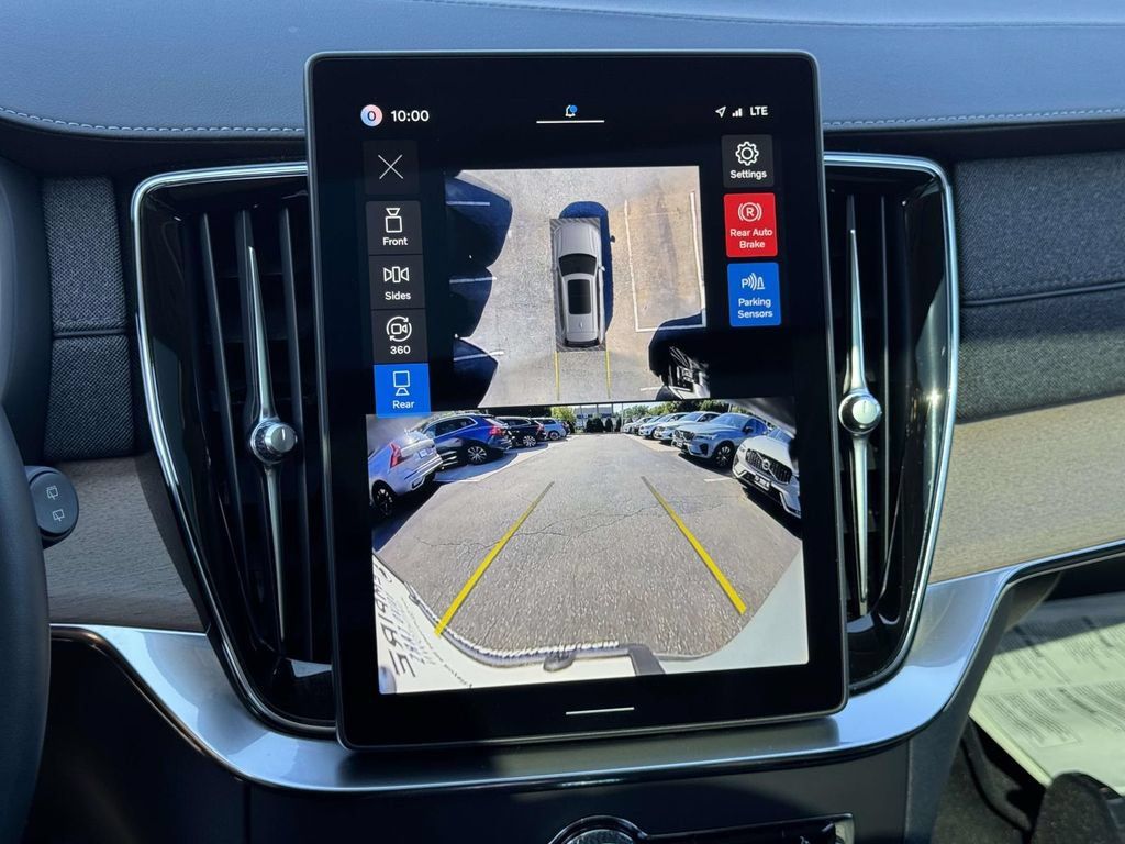 Used 2026 Volvo XC90 B6 Plus w/ Protection Package AWD/4WD image 26