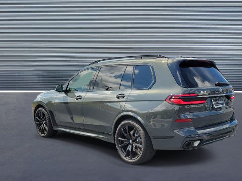Used 2026 BMW X7 xDrive40i w/ M Sport Package AWD/4WD image 4