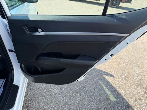 Used 2020 Hyundai Elantra SEL w/ Cargo Package (C1) image 16
