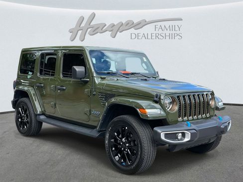 Used 2022 Jeep Wrangler Unlimited Sahara w/ Safety Group image 2