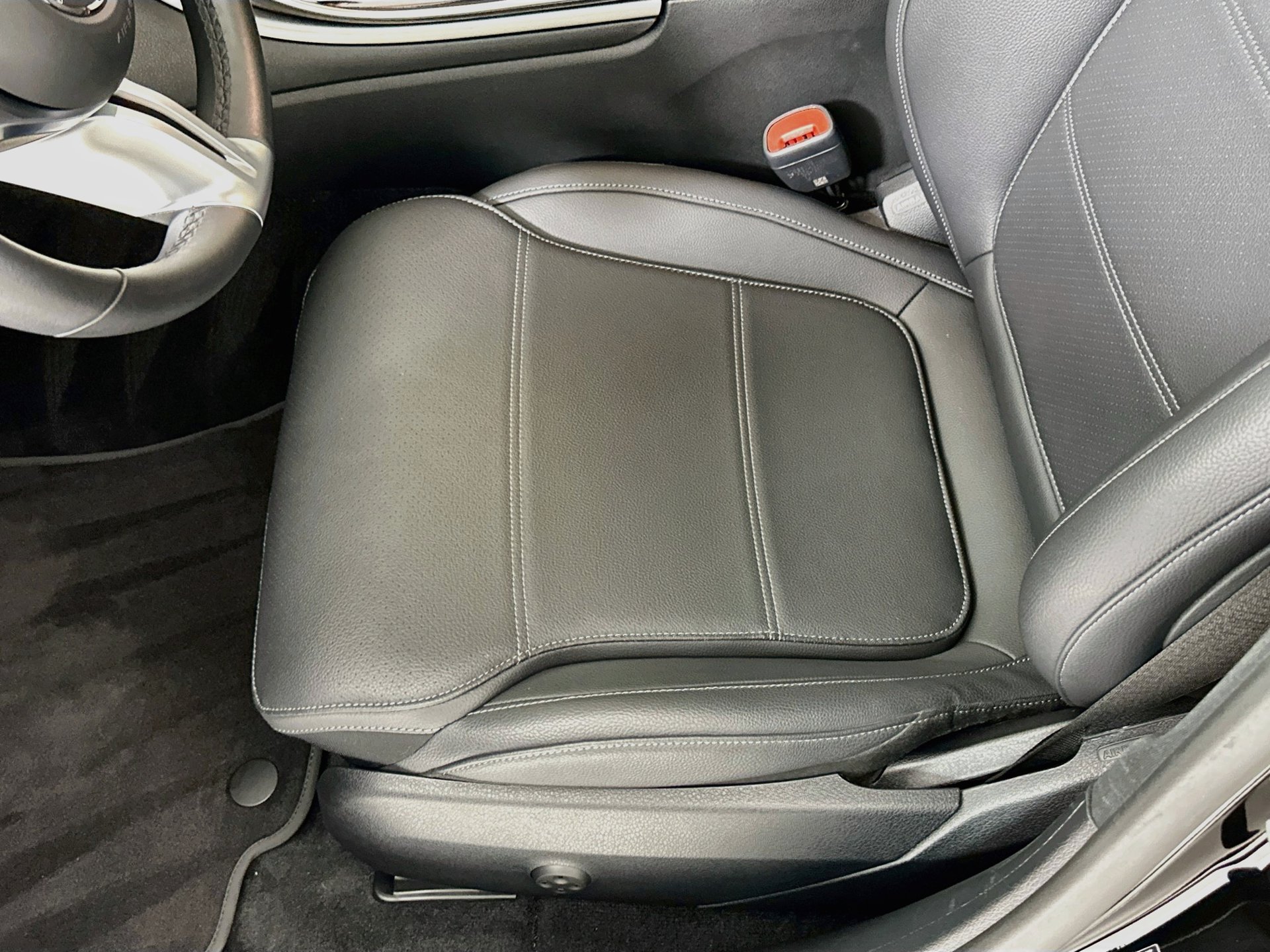 Certified 2026 Mercedes-Benz C 300 Sedan image 20