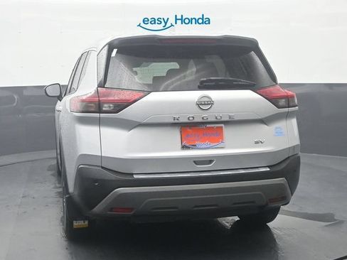 Used 2022 Nissan Rogue SV FWD image 6