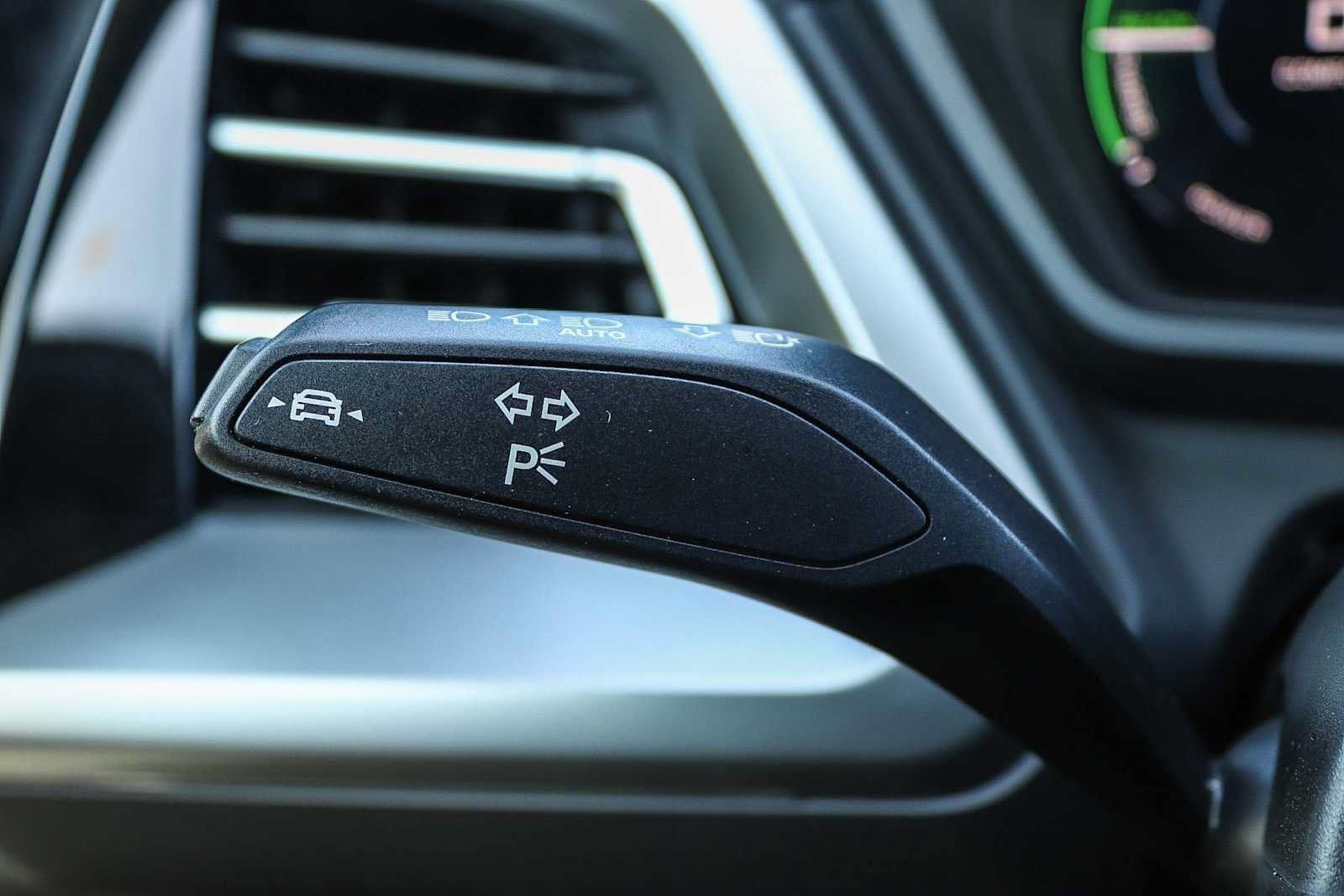 Used 2023 Audi Q4 e-tron Premium Plus w/ Premium Plus RWD image 30