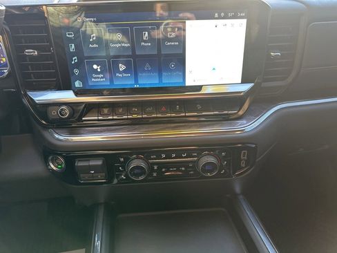 Used 2024 Chevrolet Silverado 2500 LTZ w/ LTZ Convenience Package image 22