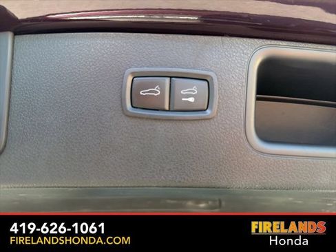 Used 2023 Porsche Macan GTS AWD/4WD image 38