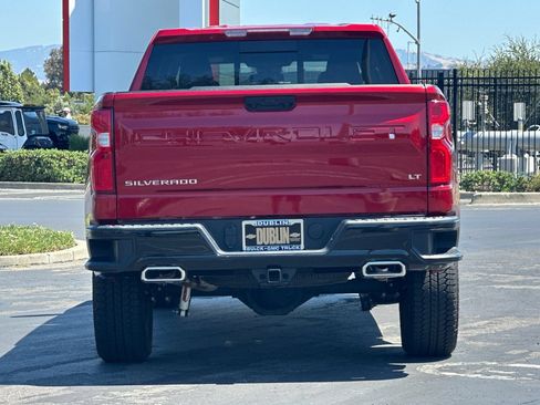 Used 2025 Chevrolet Silverado 1500 LT Trail Boss w/ Convenience Package II AWD/4WD image 5
