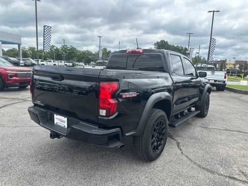 Used 2024 Chevrolet Colorado Trail Boss w/ Advanced Trailering Package AWD/4WD image 3