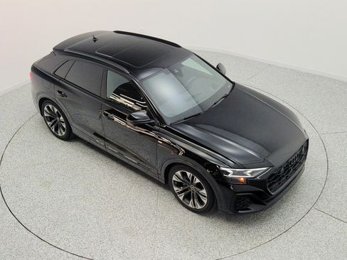 Used 2025 Audi Q8 Prestige w/ Prestige Package AWD/4WD image 25