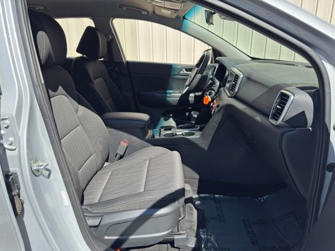 Used 2020 Kia Sportage LX AWD/4WD image 14