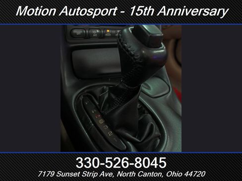 Used 2004 Chevrolet Corvette Convertible w/ Preferred Equipment Group RWD image 27