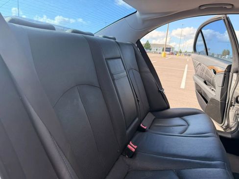Used 2007 Mercedes-Benz E 550 Sedan image 16
