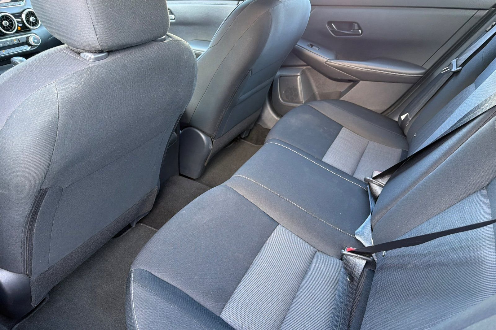 Used 2025 Nissan Sentra SV FWD image 46