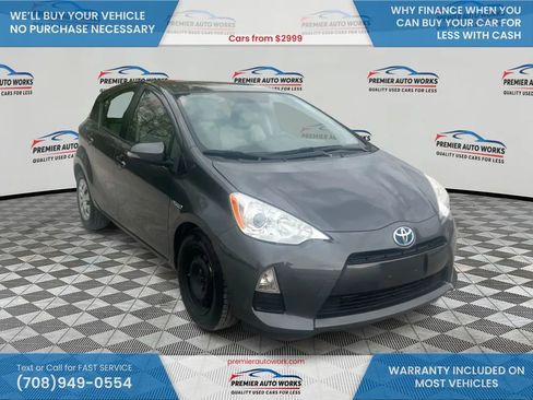 Used 2014 Toyota Prius C One FWD image 3