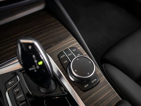Used 2023 BMW 530i w/ Premium Package RWD image 33