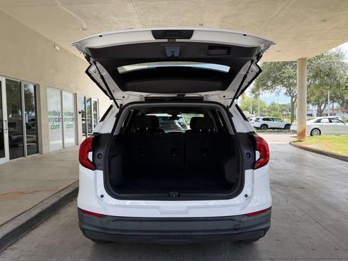 Used 2020 GMC Terrain SLE FWD image 31