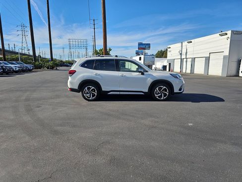 Used 2023 Subaru Forester Touring image 8