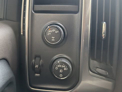 Used 2017 Chevrolet Silverado 1500 LT w/ All Star Edition AWD/4WD image 13