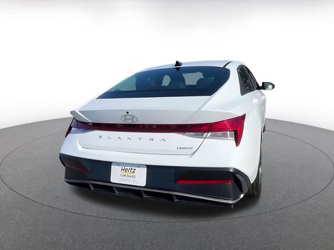 Used 2025 Hyundai Elantra Limited image 15