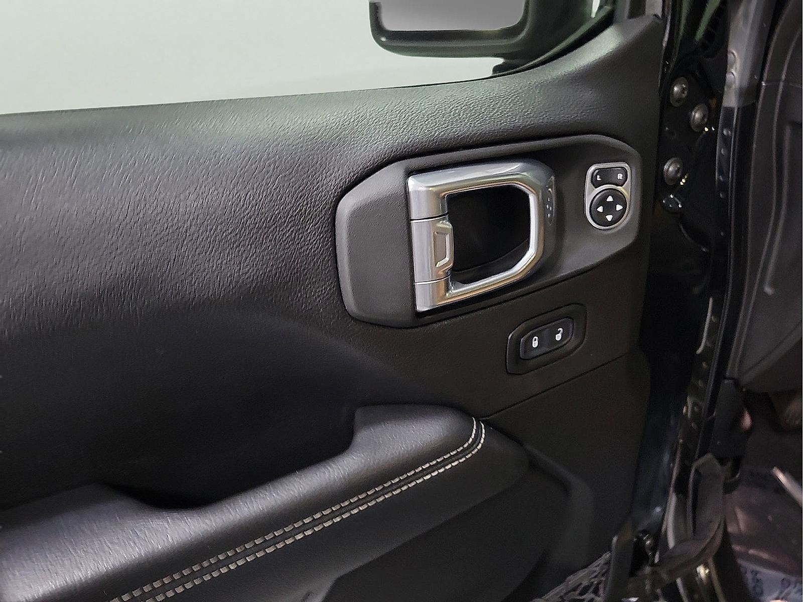Used 2020 Jeep Wrangler Unlimited Rubicon AWD/4WD image 11