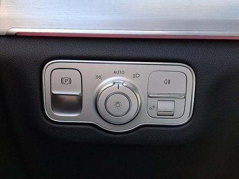 Used 2025 Mercedes-Benz GLE 350 4MATIC image 26