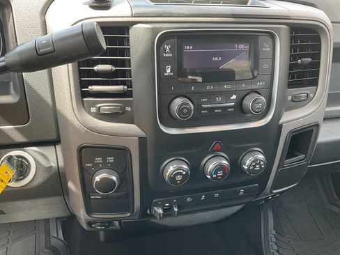 Used 2018 RAM 2500 Tradesman w/ Chrome Appearance Group image 21