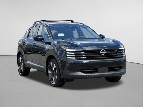 New 2026 Nissan Kicks SR w/ Cold Weather Package AWD/4WD image 1