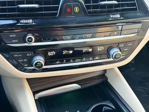 Used 2023 BMW 530i RWD image 34
