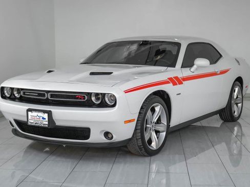 Used 2018 Dodge Challenger R/T w/ Sound Group image 4