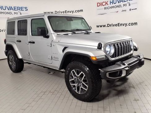 Used 2024 Jeep Wrangler Sahara w/ Dual Top Group image 3