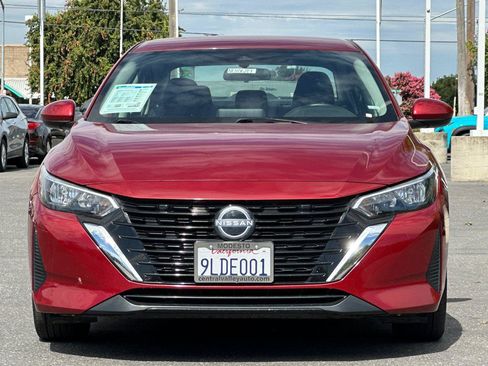 Certified 2024 Nissan Sentra SV FWD image 9