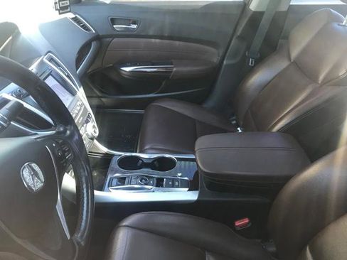 Used 2016 Acura TLX V6 image 3
