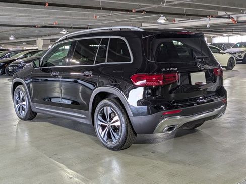 Used 2025 Mercedes-Benz GLB 250 image 7