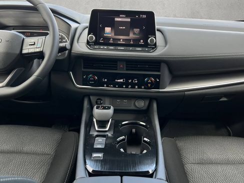New 2026 Nissan Rogue SV w/ Cold Weather Package FWD image 4