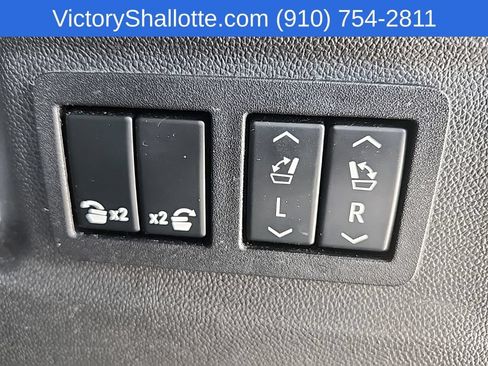 Used 2022 Chevrolet Suburban Z71 w/ Luxury Package AWD/4WD image 30